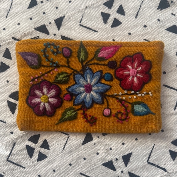 Accessories - Made in Peru Embroidered Floral Pouch